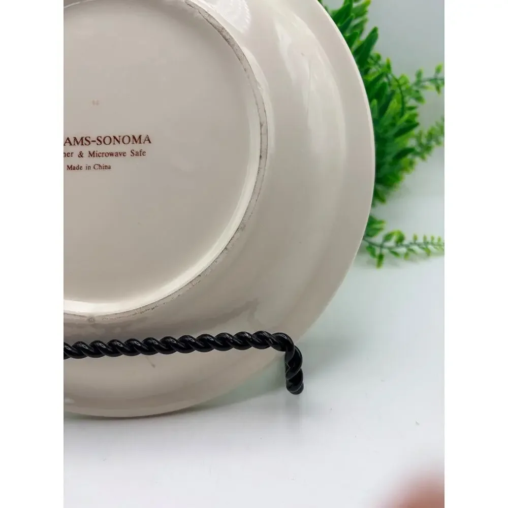 Williams Sonoma breakfast plate. No damage.